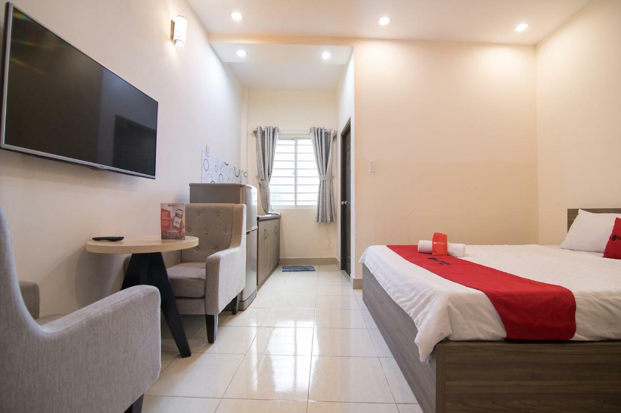 Reddoorz @ Hai Ba Trung Street Хошимін Екстер'єр фото