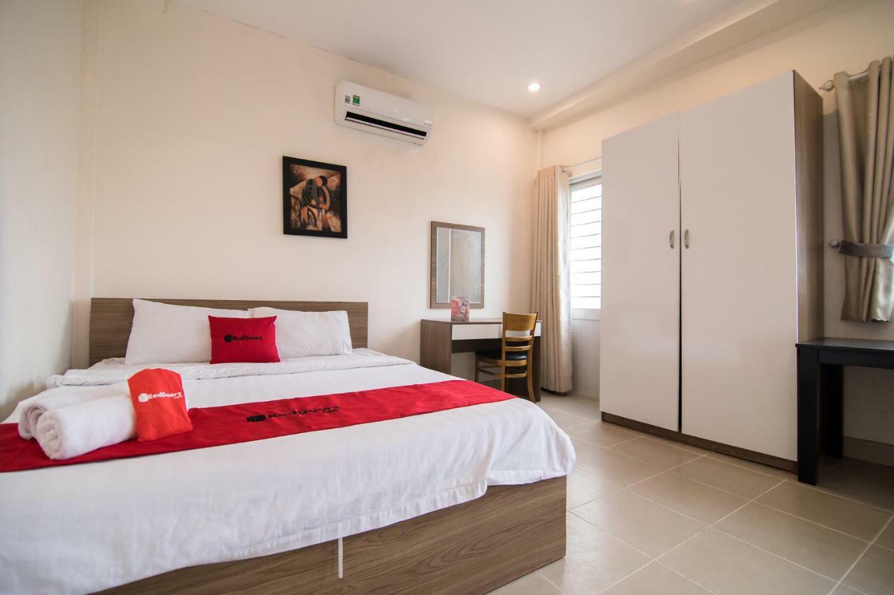 Reddoorz @ Hai Ba Trung Street Хошимін Екстер'єр фото