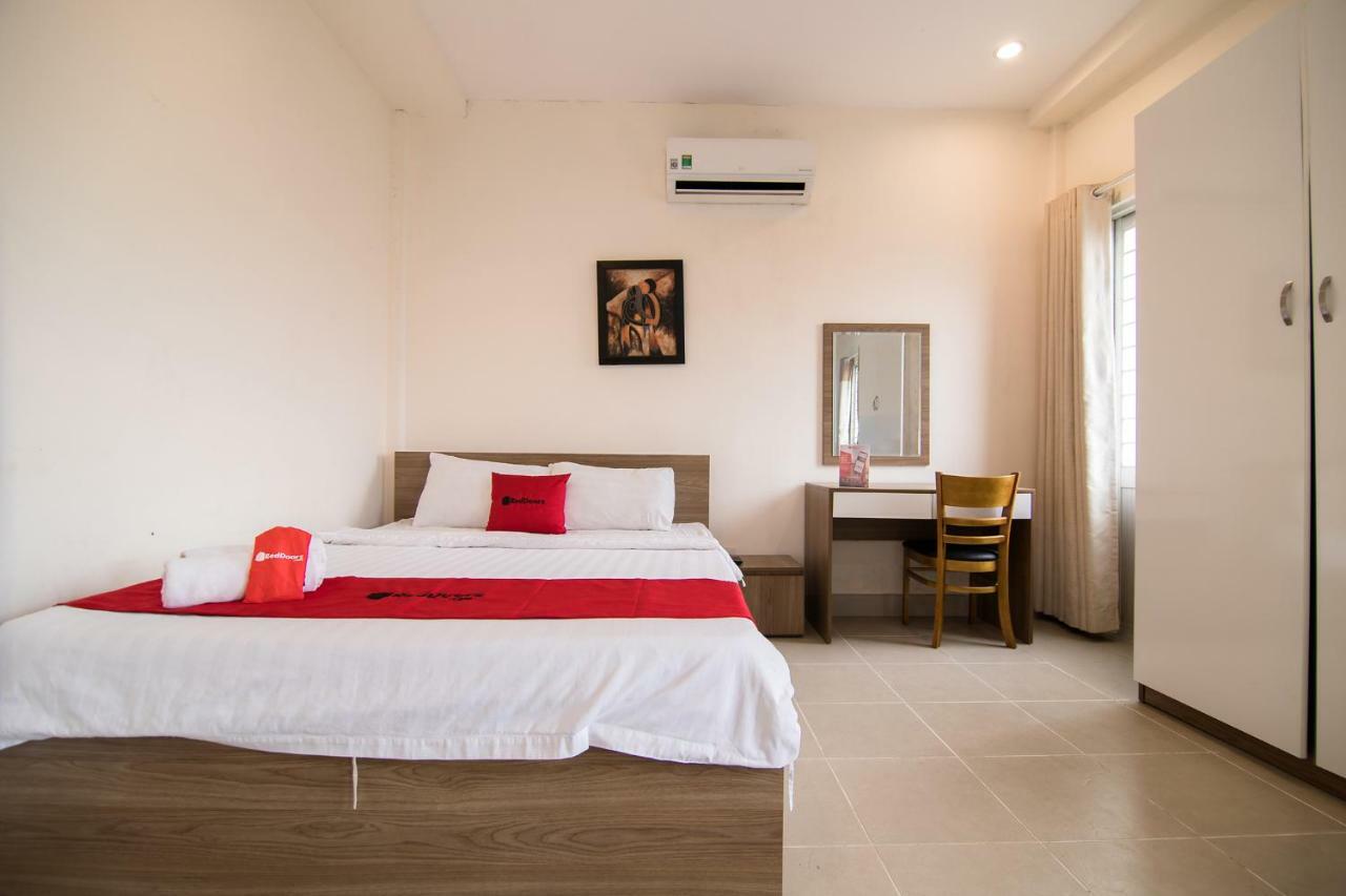 Reddoorz @ Hai Ba Trung Street Хошимін Екстер'єр фото