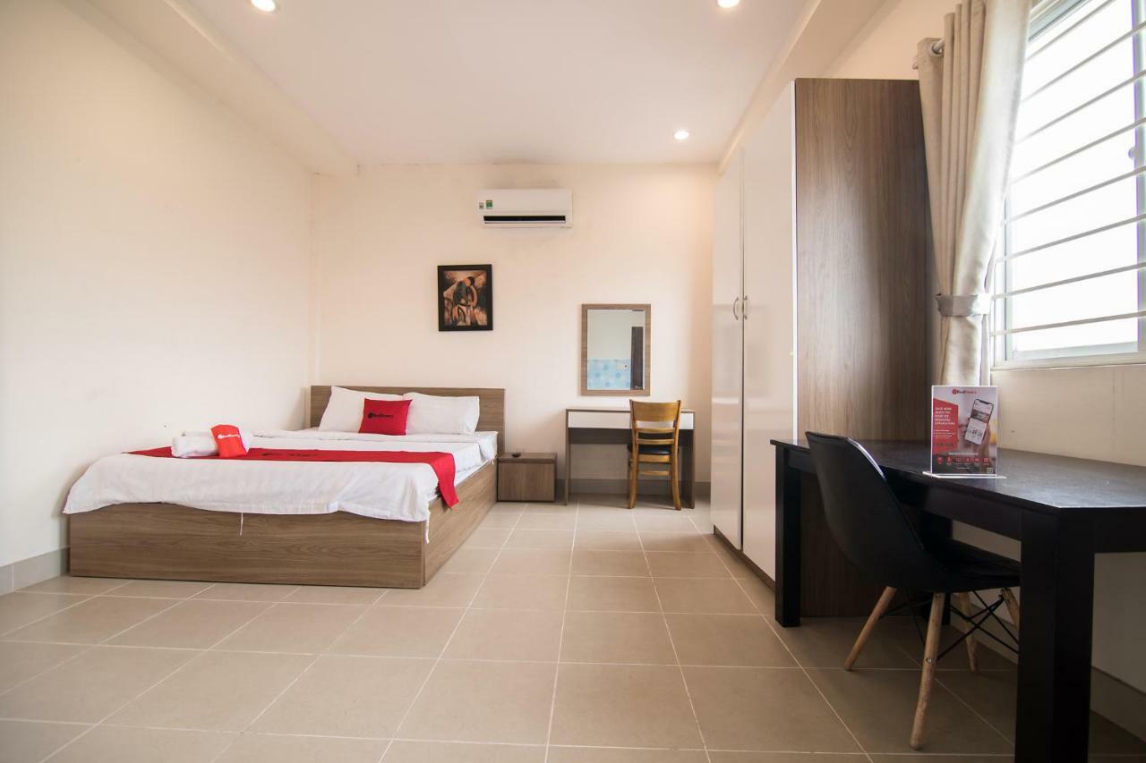 Reddoorz @ Hai Ba Trung Street Хошимін Екстер'єр фото